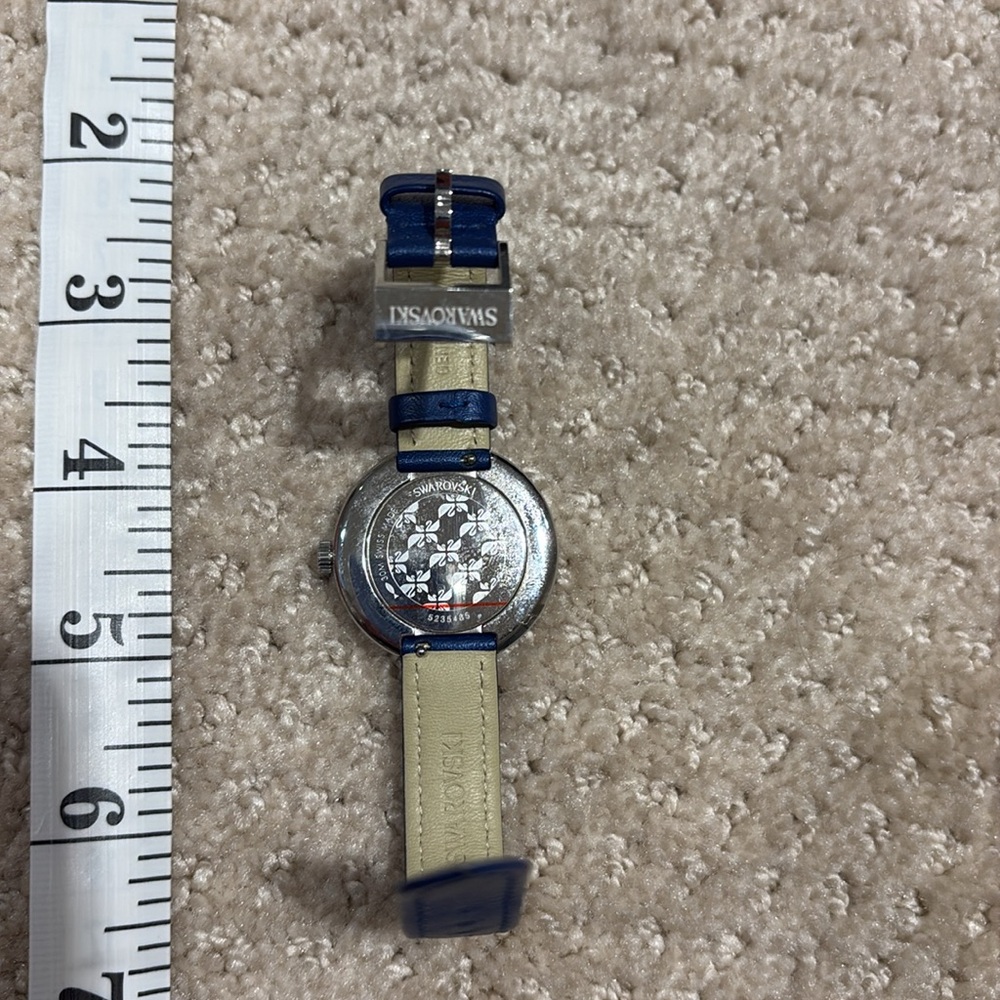 Swarovski Watch Blue with Swarovski Crystals needs battery - Picture 2 of 3